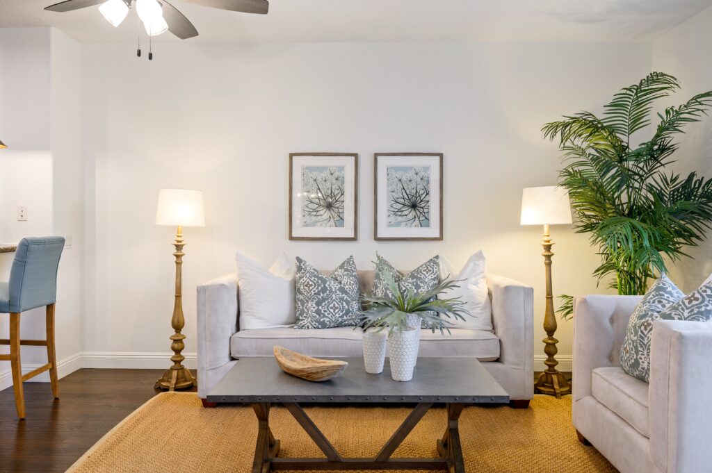 Living Room With Vintage Lamps